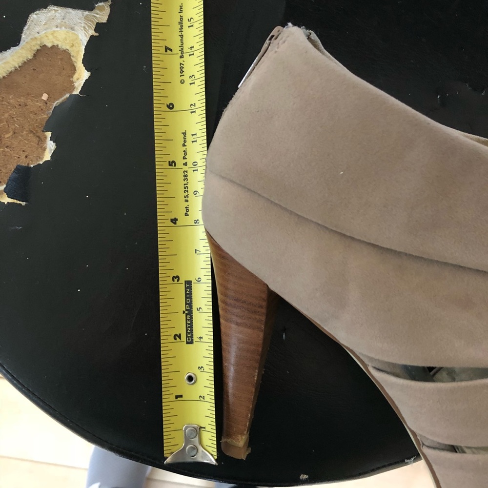 Tan suede high heels - Picture 3 of 5